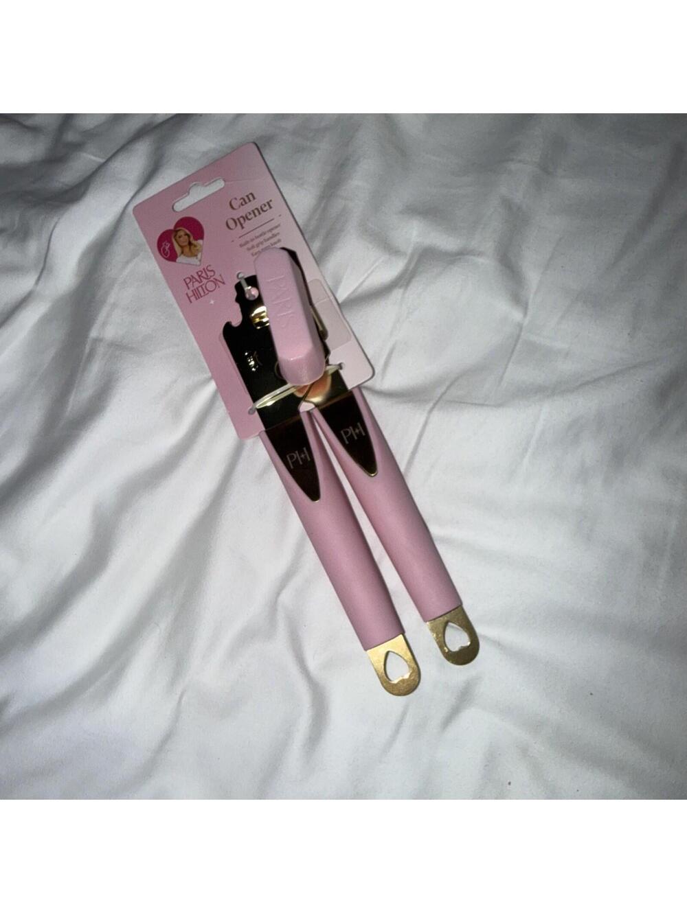 Paris Hilton Can Opener Pink Gold Heart Built In Bottle Opener New